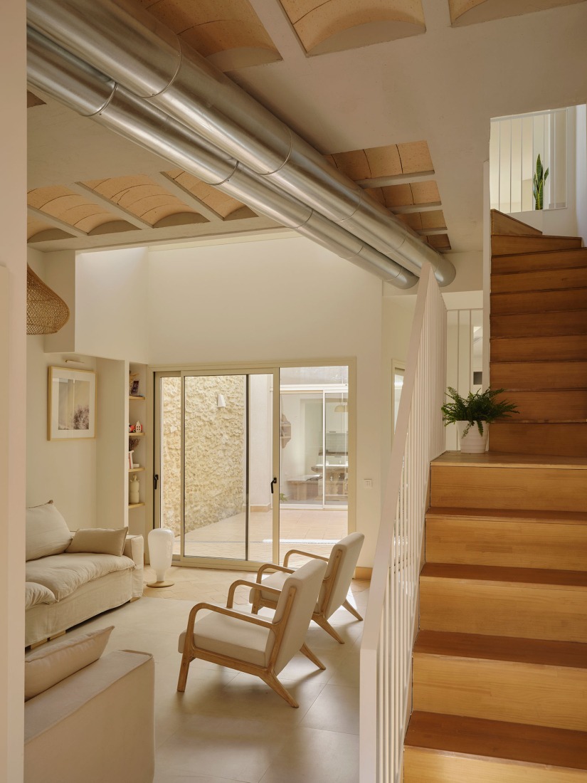«Casa per a piano i violí» por ENDALT + Josep Eixerés. Fotografía por David Zarzoso.