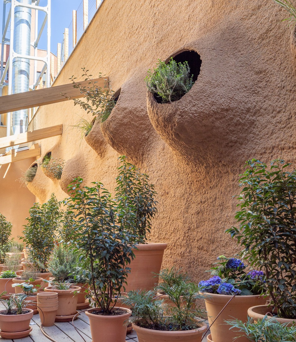 Building for Infinito Delicias by Husos + elii. Photograph by Impresiones Cotidianas - Juan Asolot.