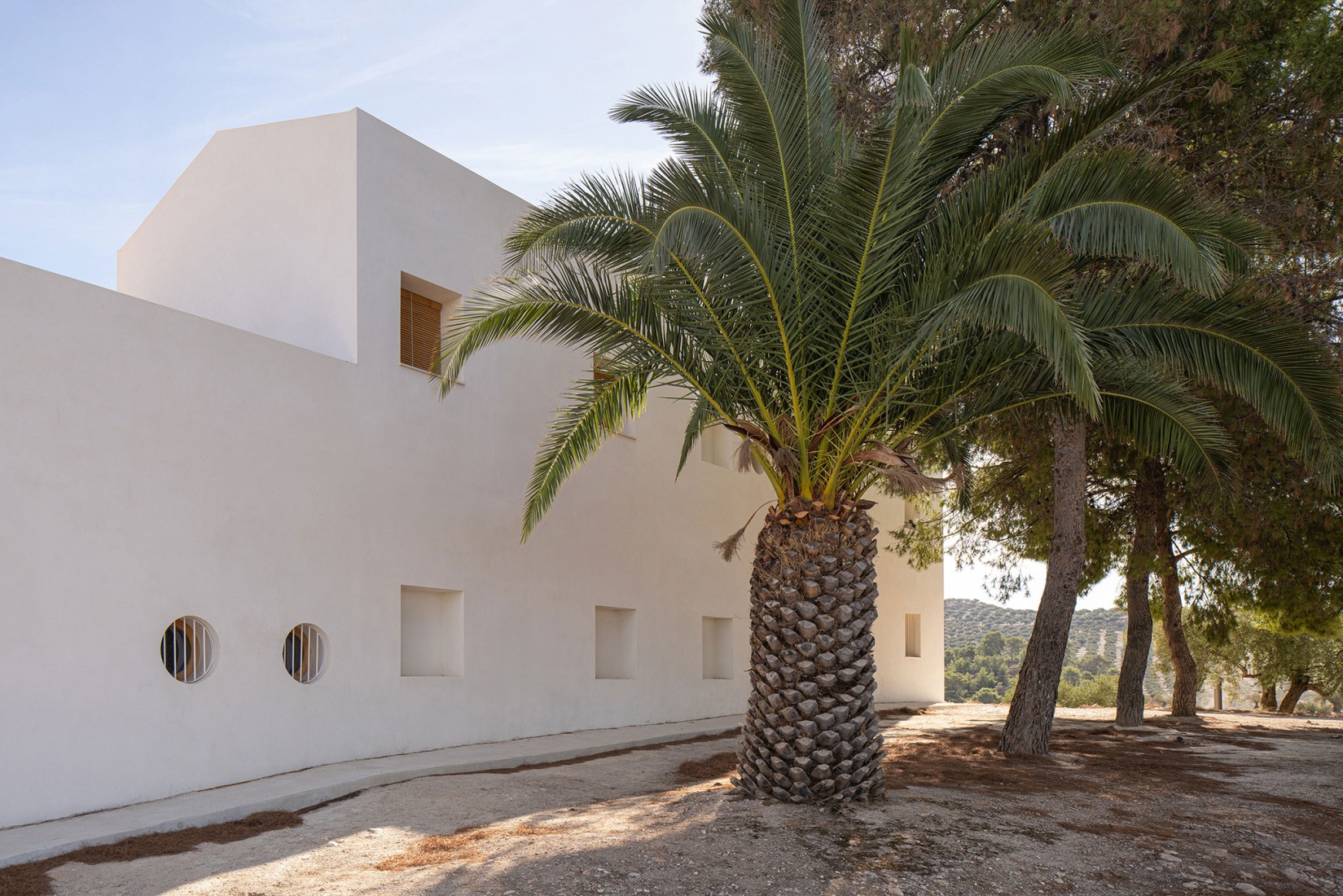 Cortijo El Pardillo by LAH arquitectura. Photograph by Juanan Barros.
