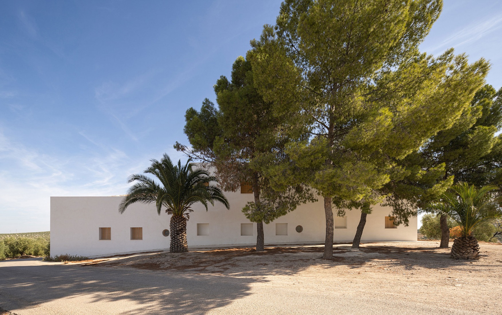 Cortijo El Pardillo by LAH arquitectura. Photograph by Juanan Barros.