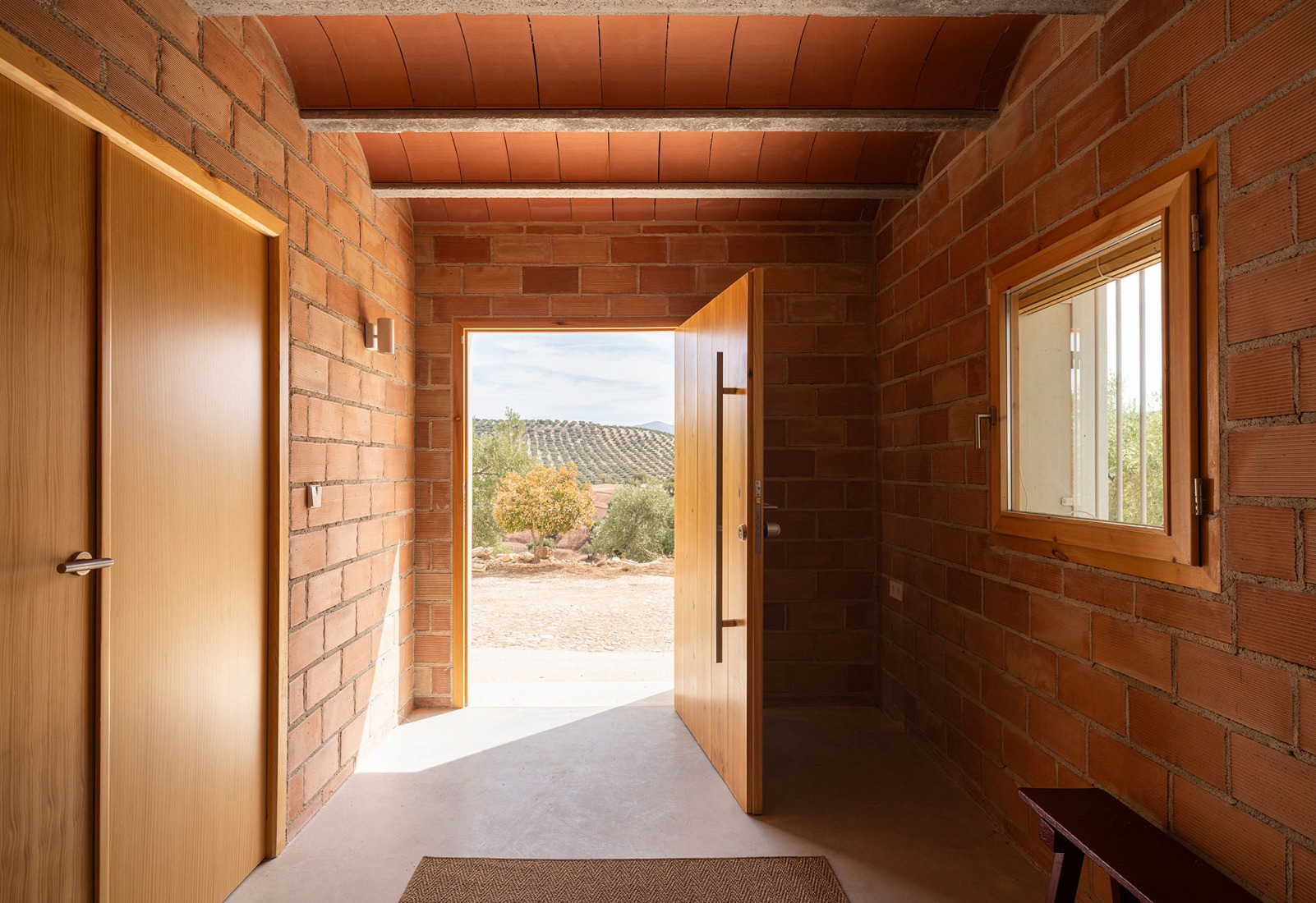 Cortijo El Pardillo by LAH arquitectura. Photograph by Juanan Barros.