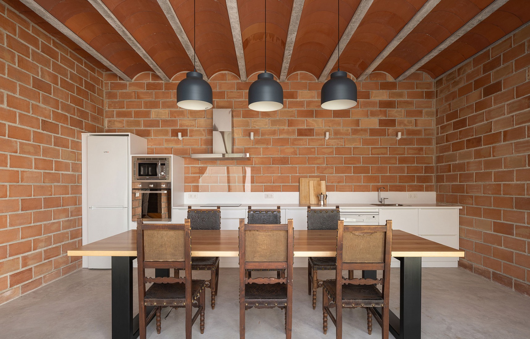 Cortijo El Pardillo by LAH arquitectura. Photograph by Juanan Barros.
