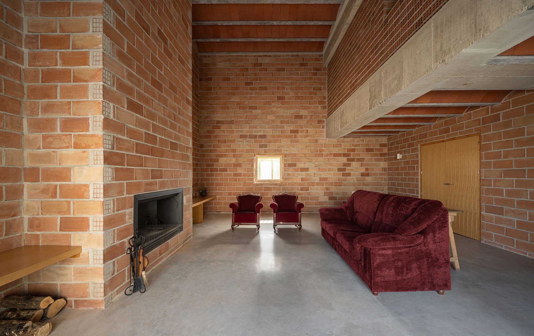 Cortijo El Pardillo by LAH arquitectura. Photograph by Juanan Barros.