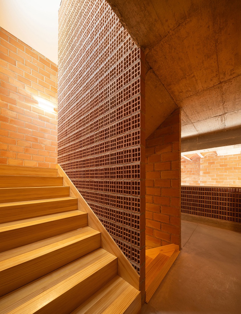 Cortijo El Pardillo by LAH arquitectura. Photograph by Juanan Barros.