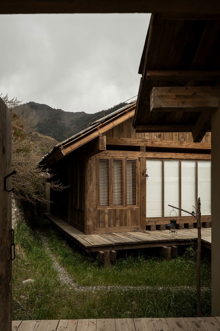 Hotel Songtsm Travel Jiuzhai por Thinking Design. Fotografía por You Pu.