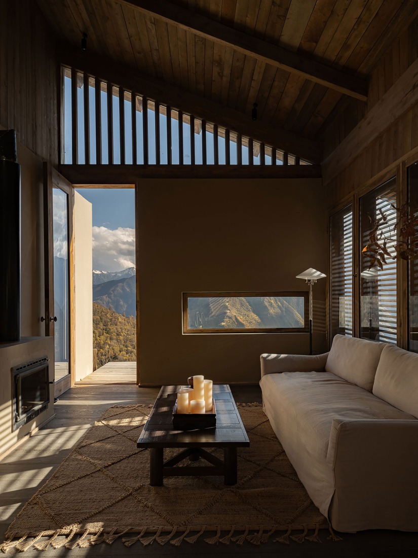 Hotel Songtsm Travel Jiuzhai por Thinking Design. Fotografía por You Pu.