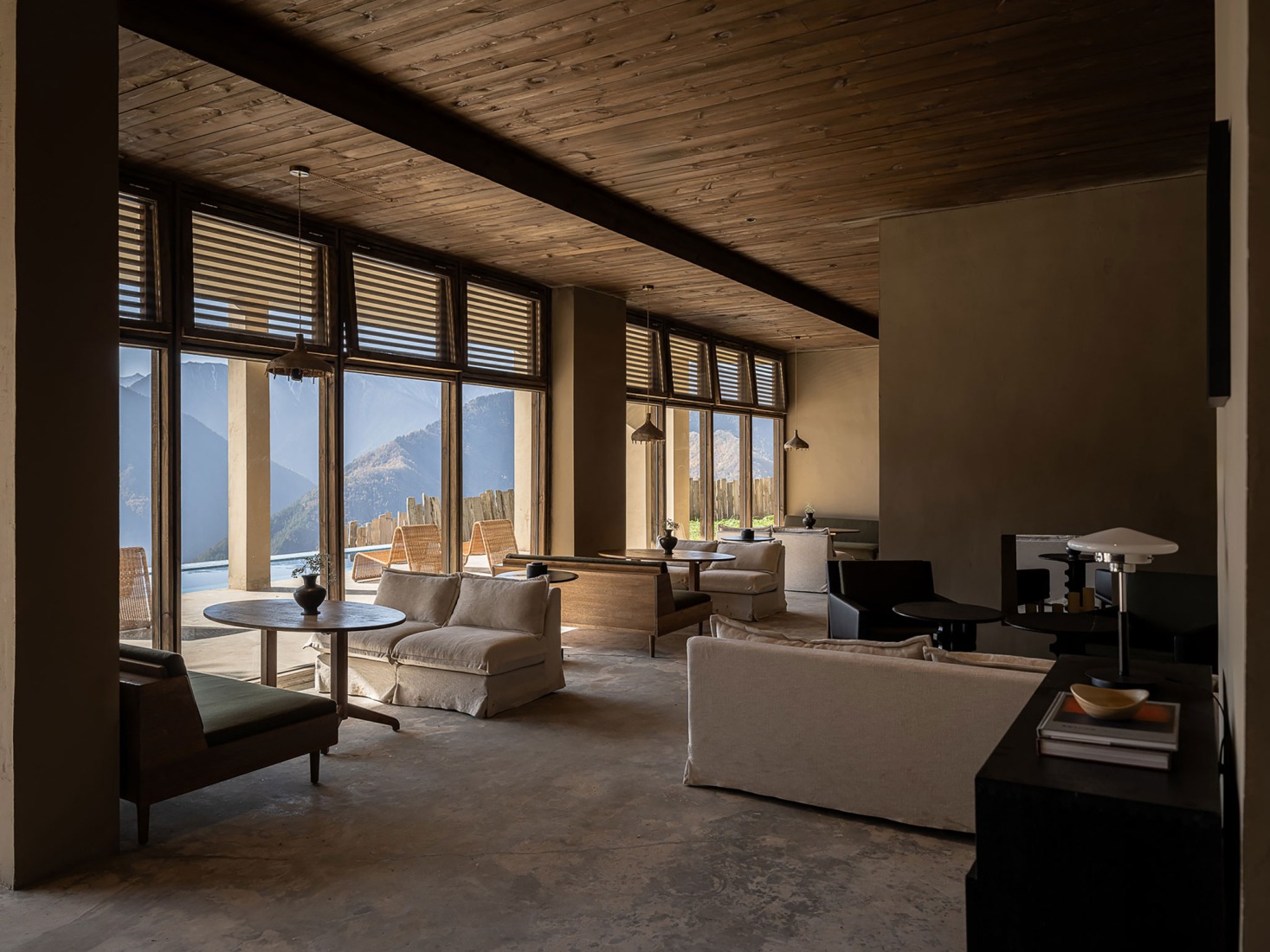 Hotel Songtsm Travel Jiuzhai por Thinking Design. Fotografía por You Pu.