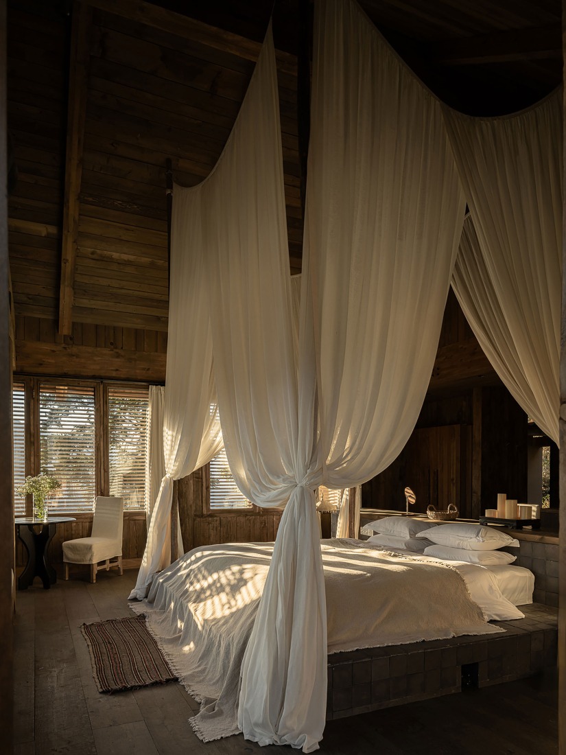 Hotel Songtsm Travel Jiuzhai por Thinking Design. Fotografía por You Pu.