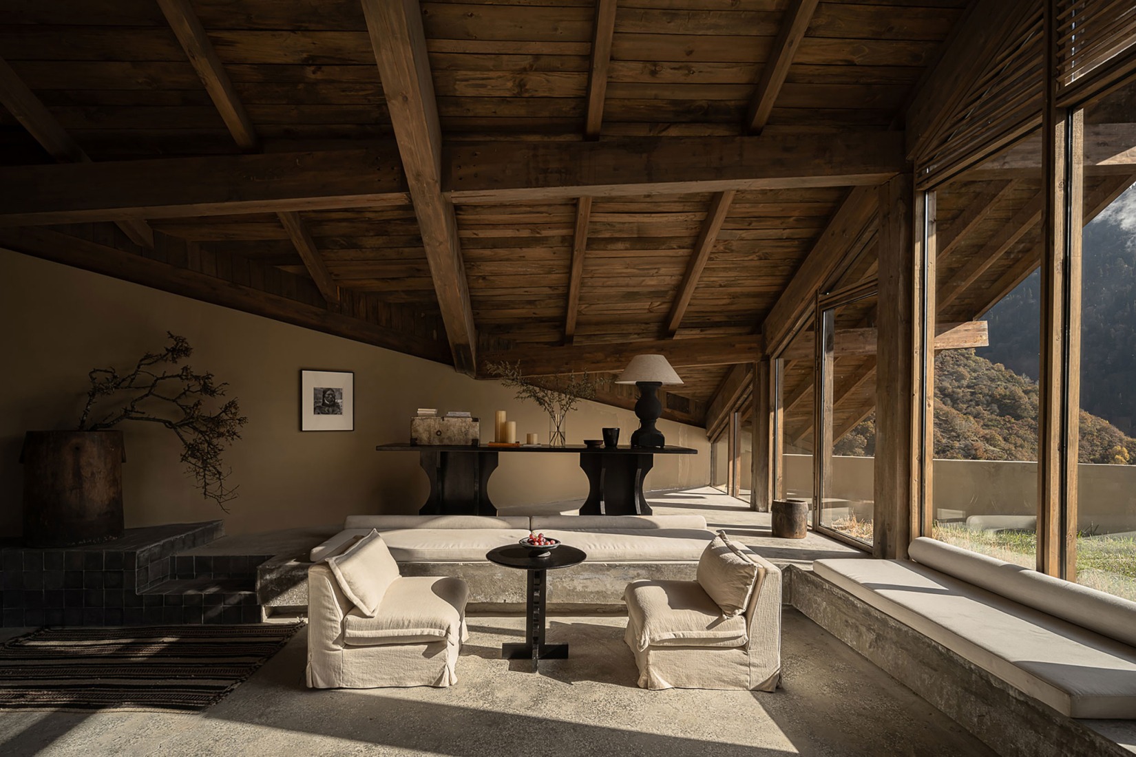 Hotel Songtsm Travel Jiuzhai por Thinking Design. Fotografía por You Pu.