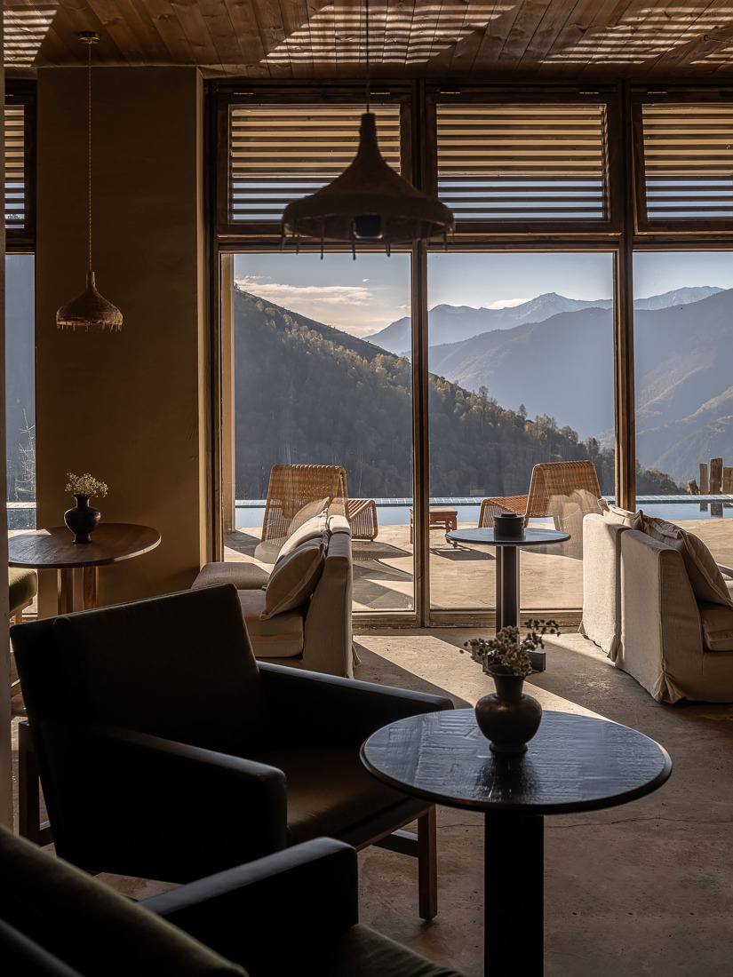 Hotel Songtsm Travel Jiuzhai por Thinking Design. Fotografía por You Pu.