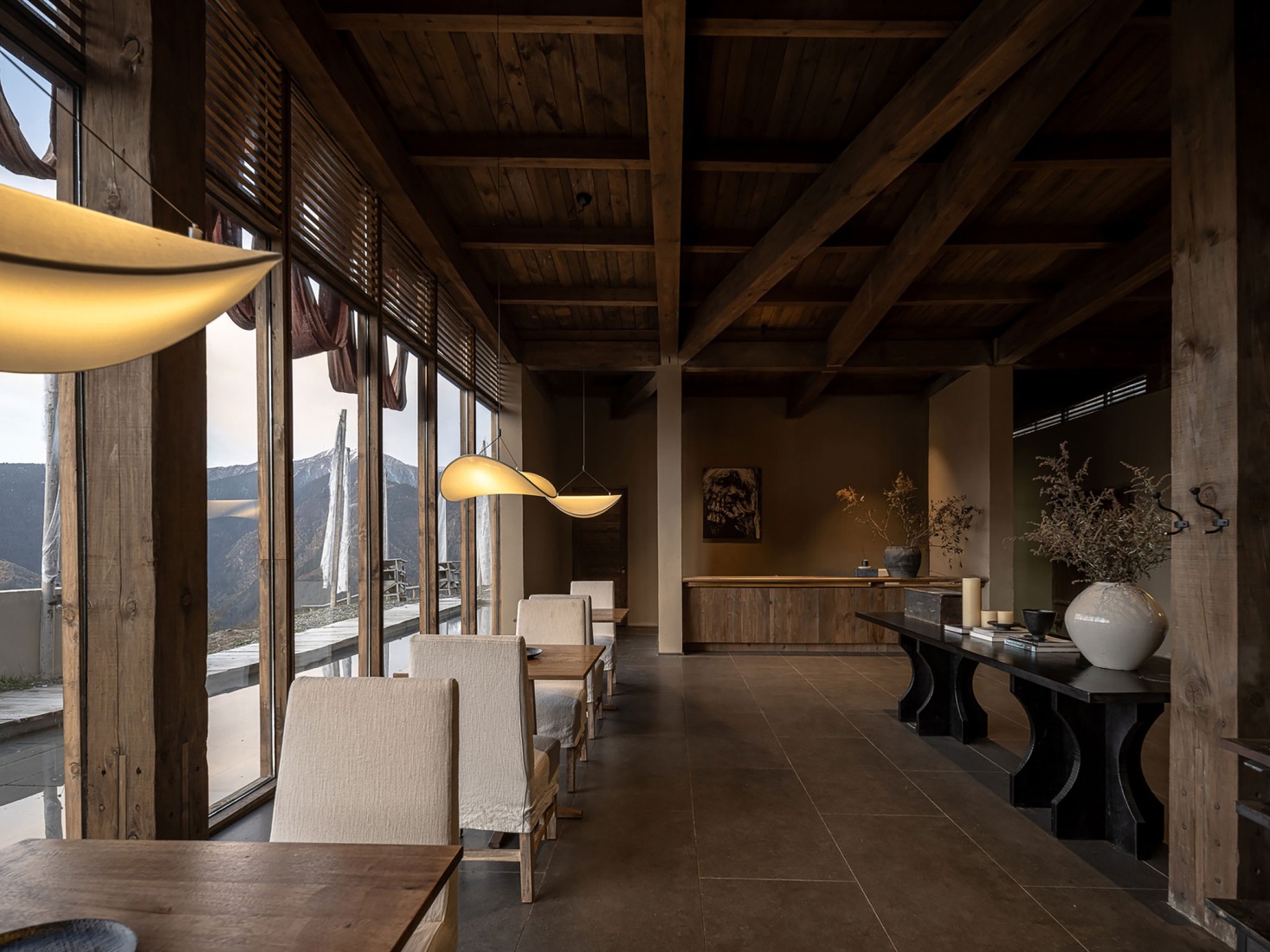 Hotel Songtsm Travel Jiuzhai por Thinking Design. Fotografía por You Pu.
