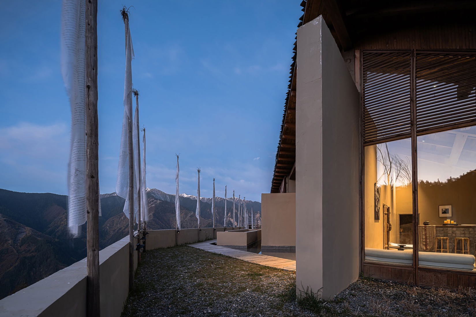 Hotel Songtsm Travel Jiuzhai por Thinking Design. Fotografía por You Pu.