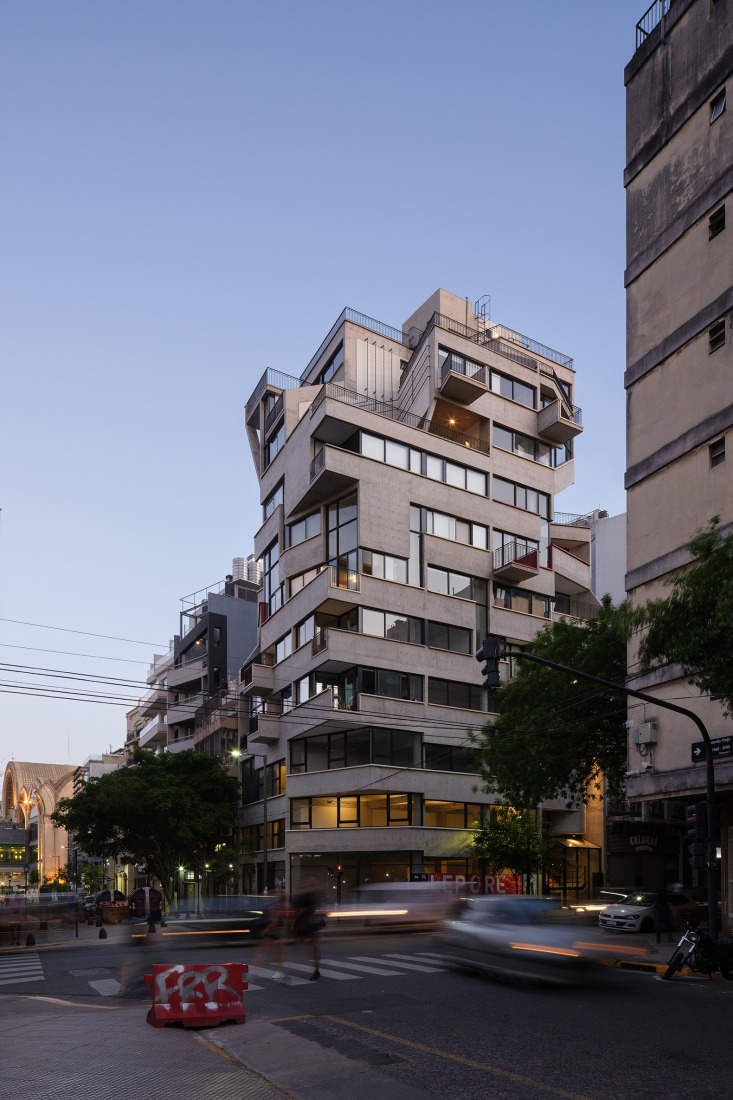 Edificio BLOCK por Ariel Jacubovich Oficina de Arquitectura. Fotografía por Javier Agustín Rojas.