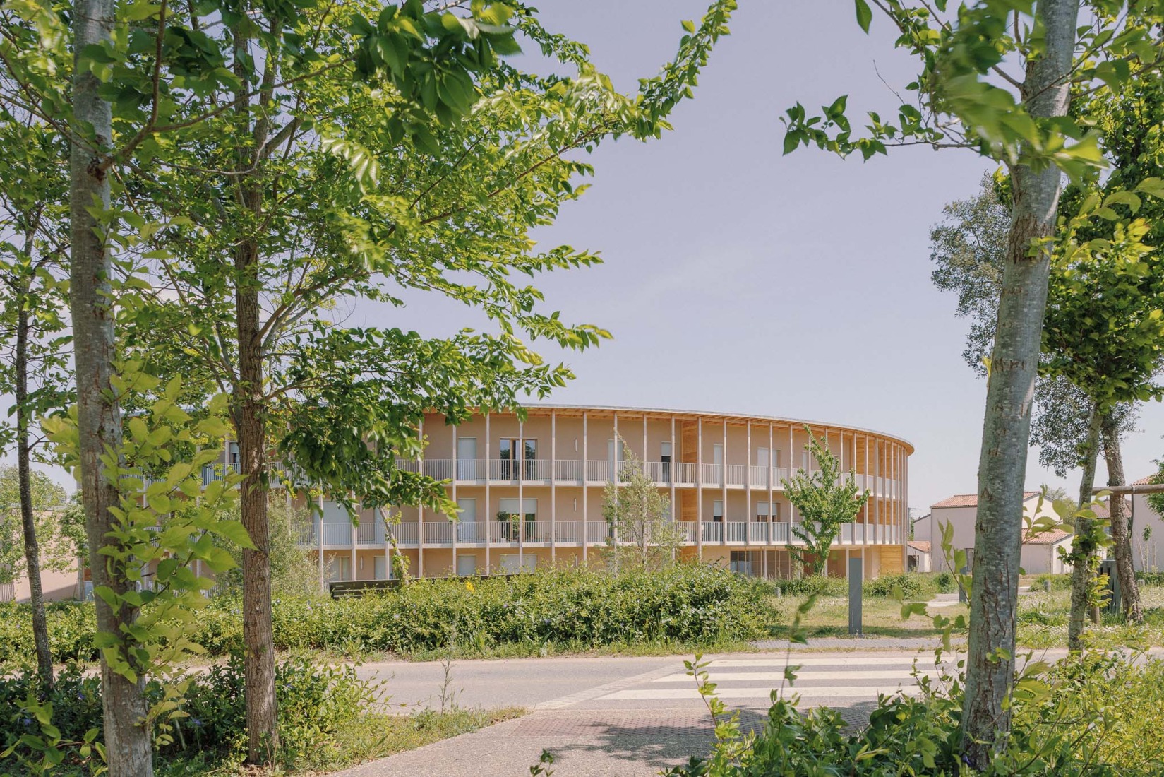 Social housing by Régis Roudil Architectes. Photograph by Bastien Treille.