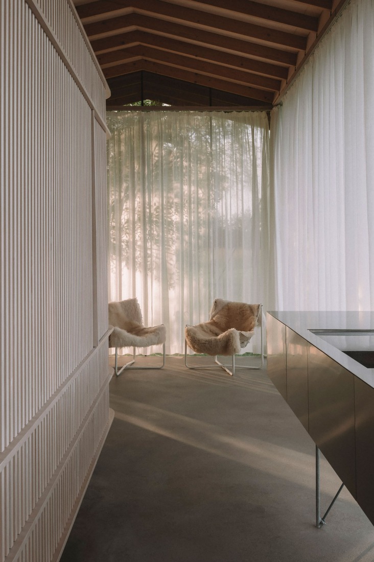 Holiday house Hof Ahmen by Atelier Sunder-Plassmann. Photograph by Clemens Poloczek.