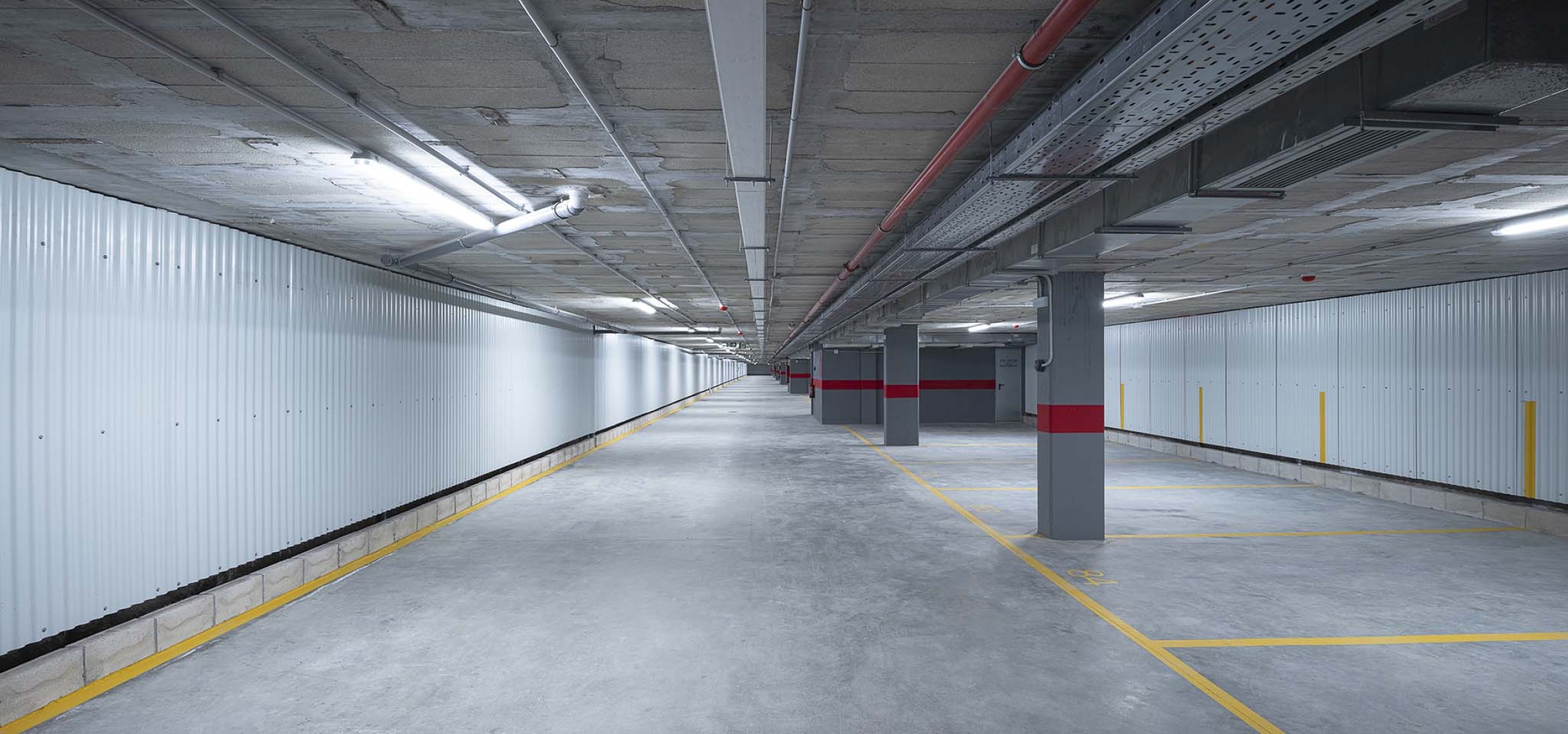 125 viviendas de protección oficial por Daroca Arquitectos + Práctica Arquitectura. Fotografía por Fernando Alda.  