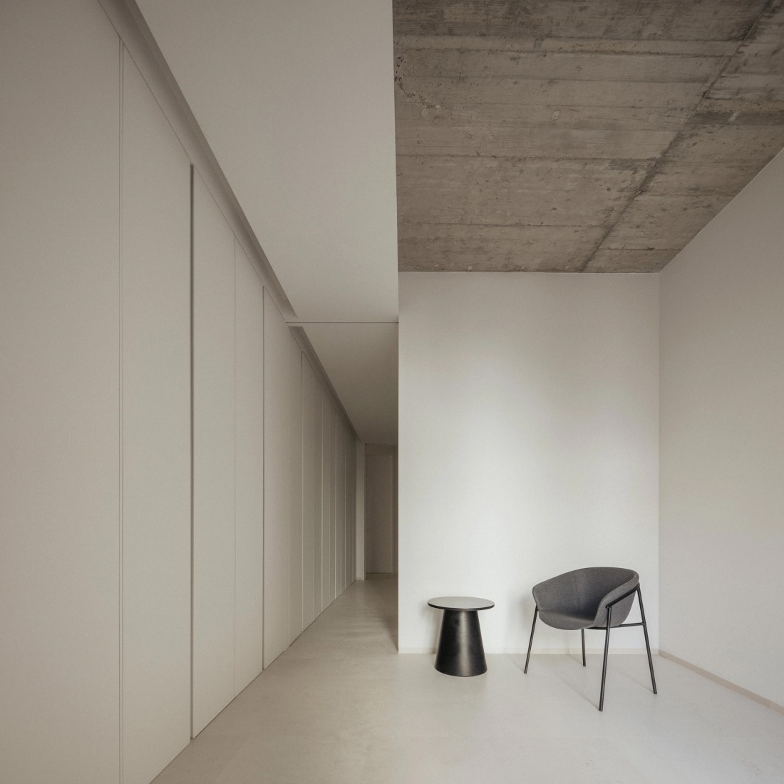 Edificio Viciana por José Fernández-Llebrez. Fotografía por Alejandro Gómez Vives.