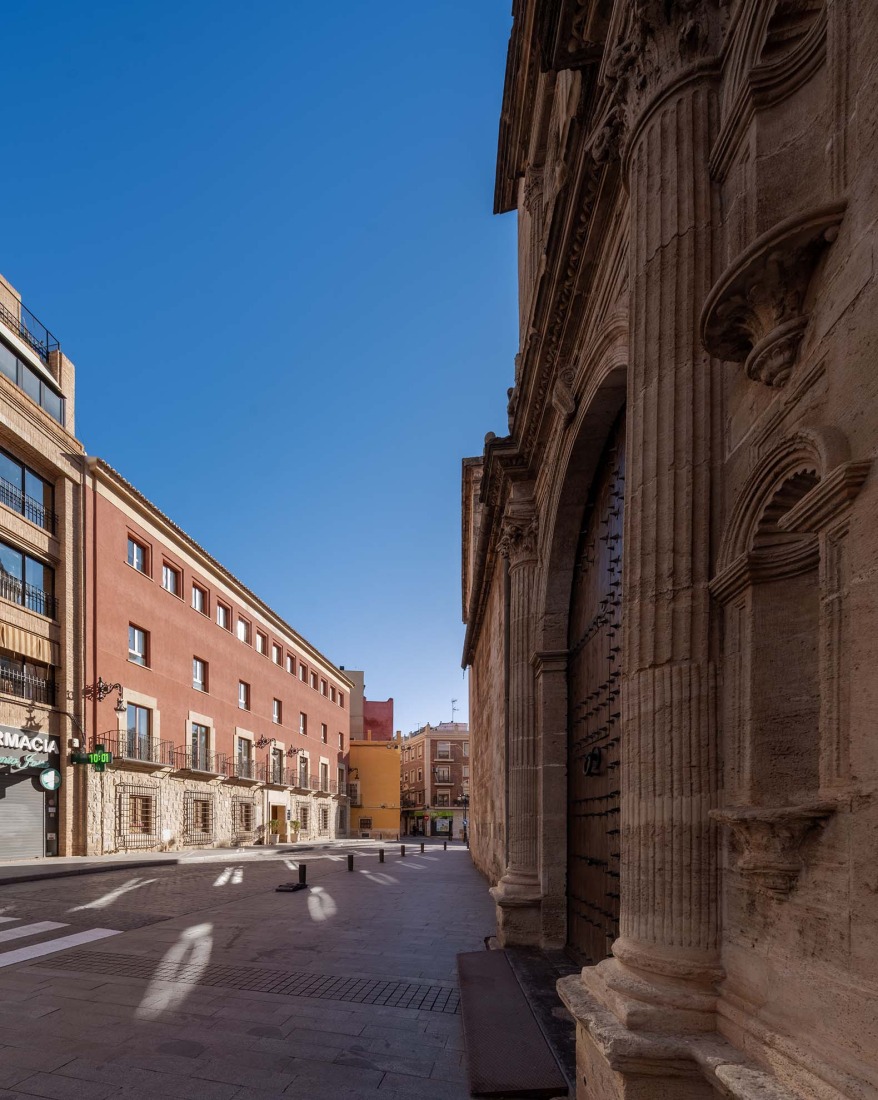 Rehabilitación del Edificio de los Antiguos Juzgados por Galiano Garrigós y Santiago Pastor. Fotografía por David Frutos.