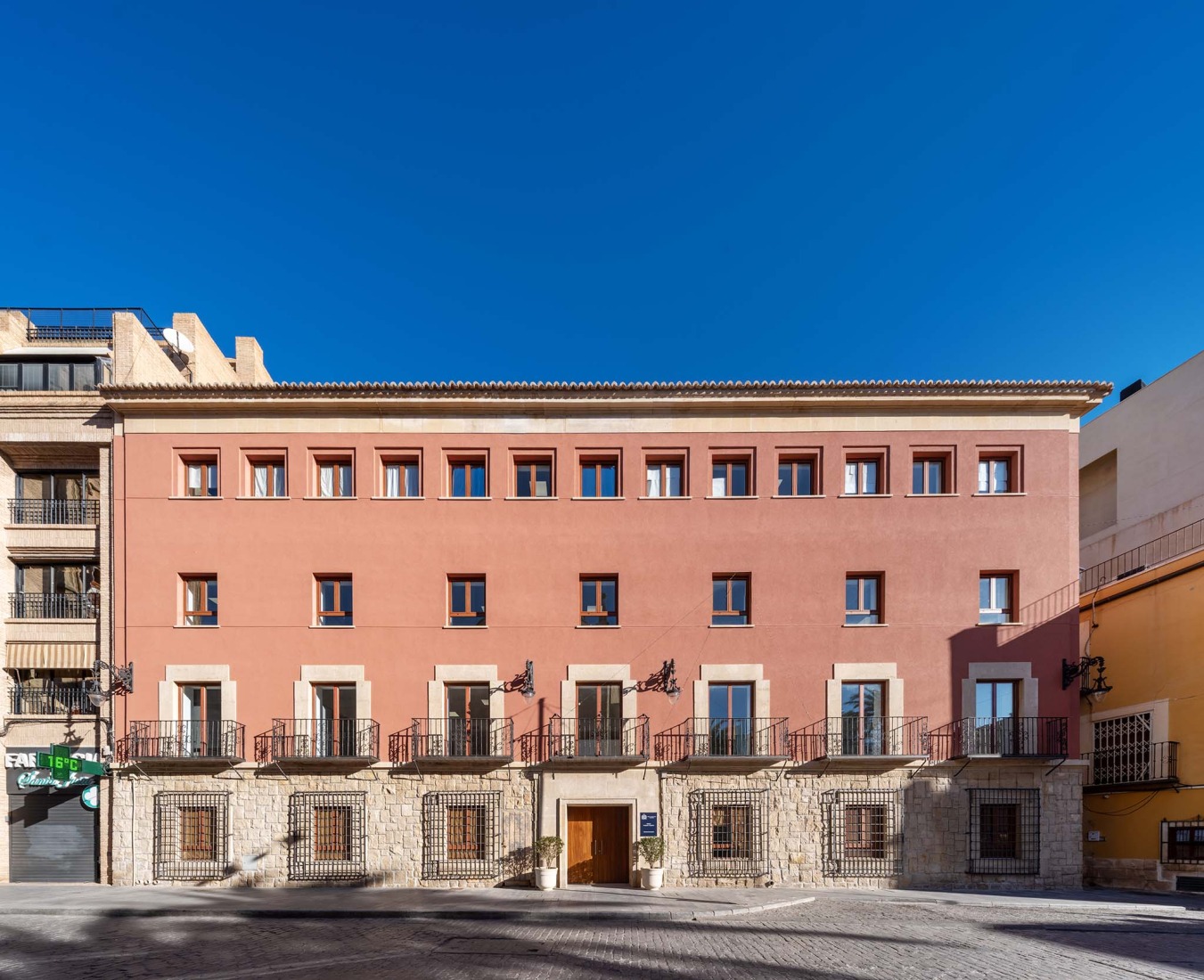 Rehabilitación del Edificio de los Antiguos Juzgados por Galiano Garrigós y Santiago Pastor. Fotografía por David Frutos.