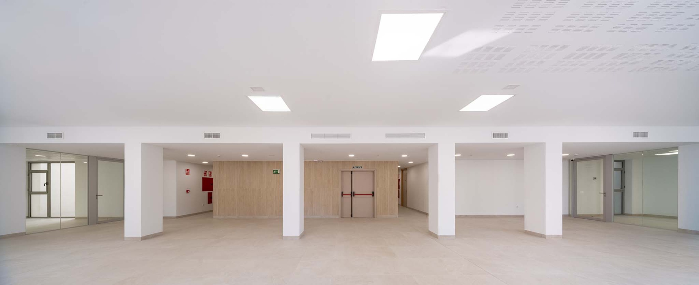 Rehabilitación del Edificio de los Antiguos Juzgados por Galiano Garrigós y Santiago Pastor. Fotografía por David Frutos.