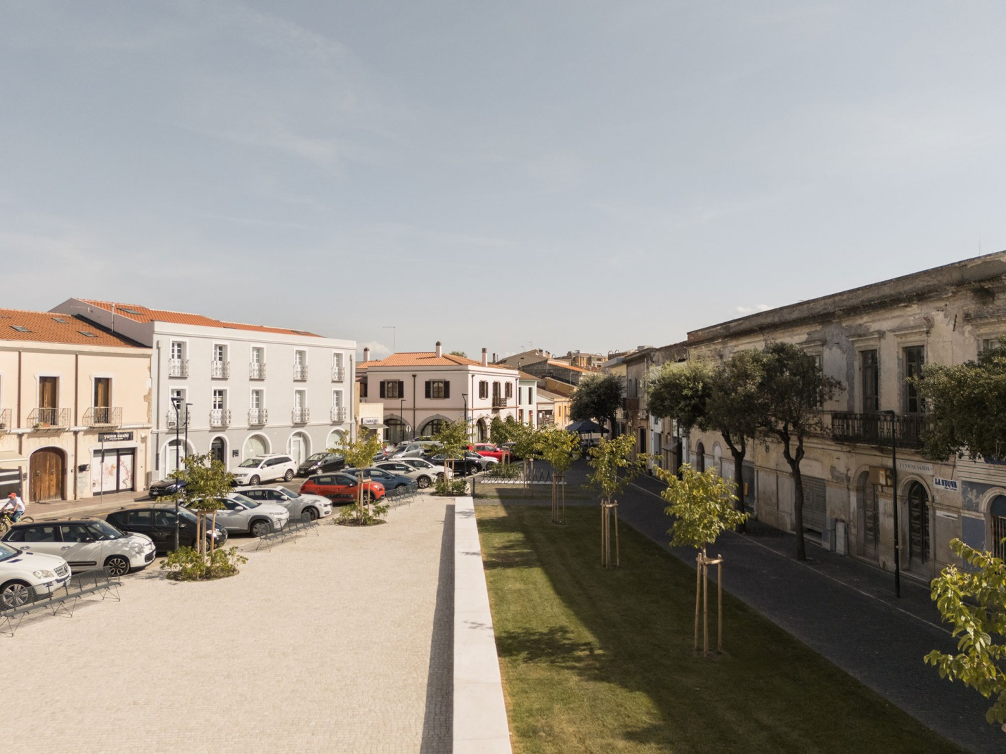 Piazza Mariano por Giulia de Appolonia. Fotografía por Filippo Poli.