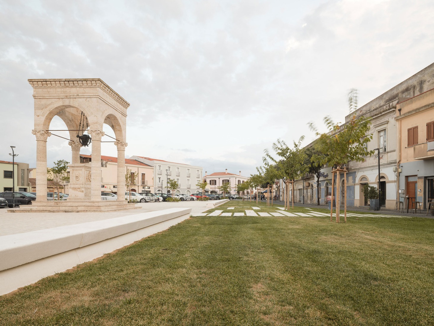 Piazza Mariano por Giulia de Appolonia. Fotografía por Filippo Poli.