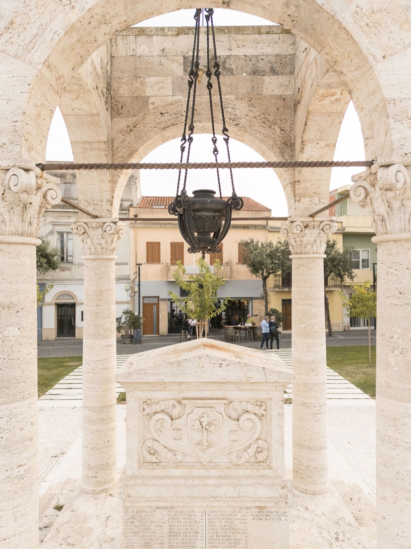 Piazza Mariano por Giulia de Appolonia. Fotografía por Filippo Poli.