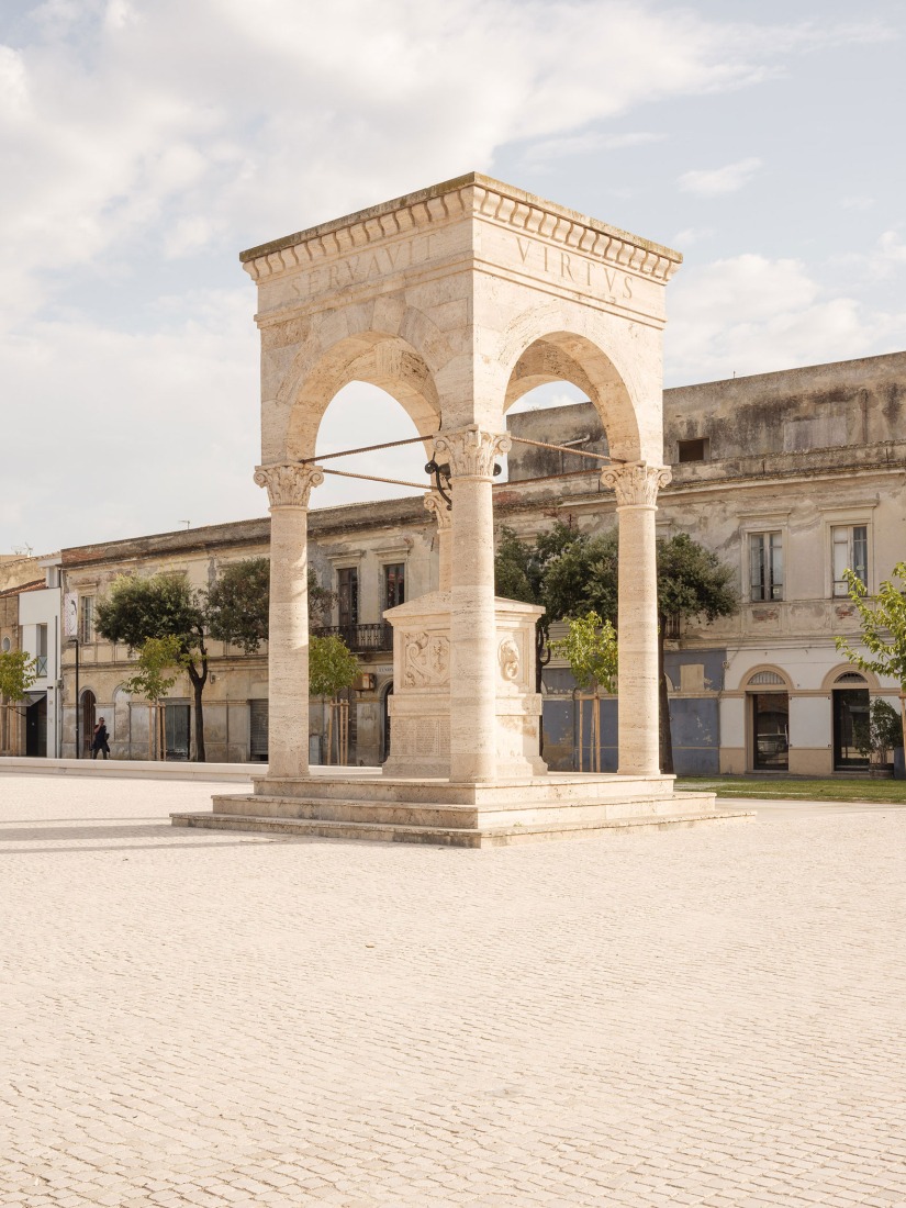 Piazza Mariano por Giulia de Appolonia. Fotografía por Filippo Poli.