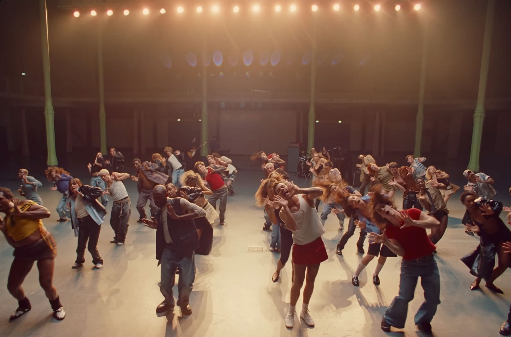 «Dance No More» por Harry Styles.