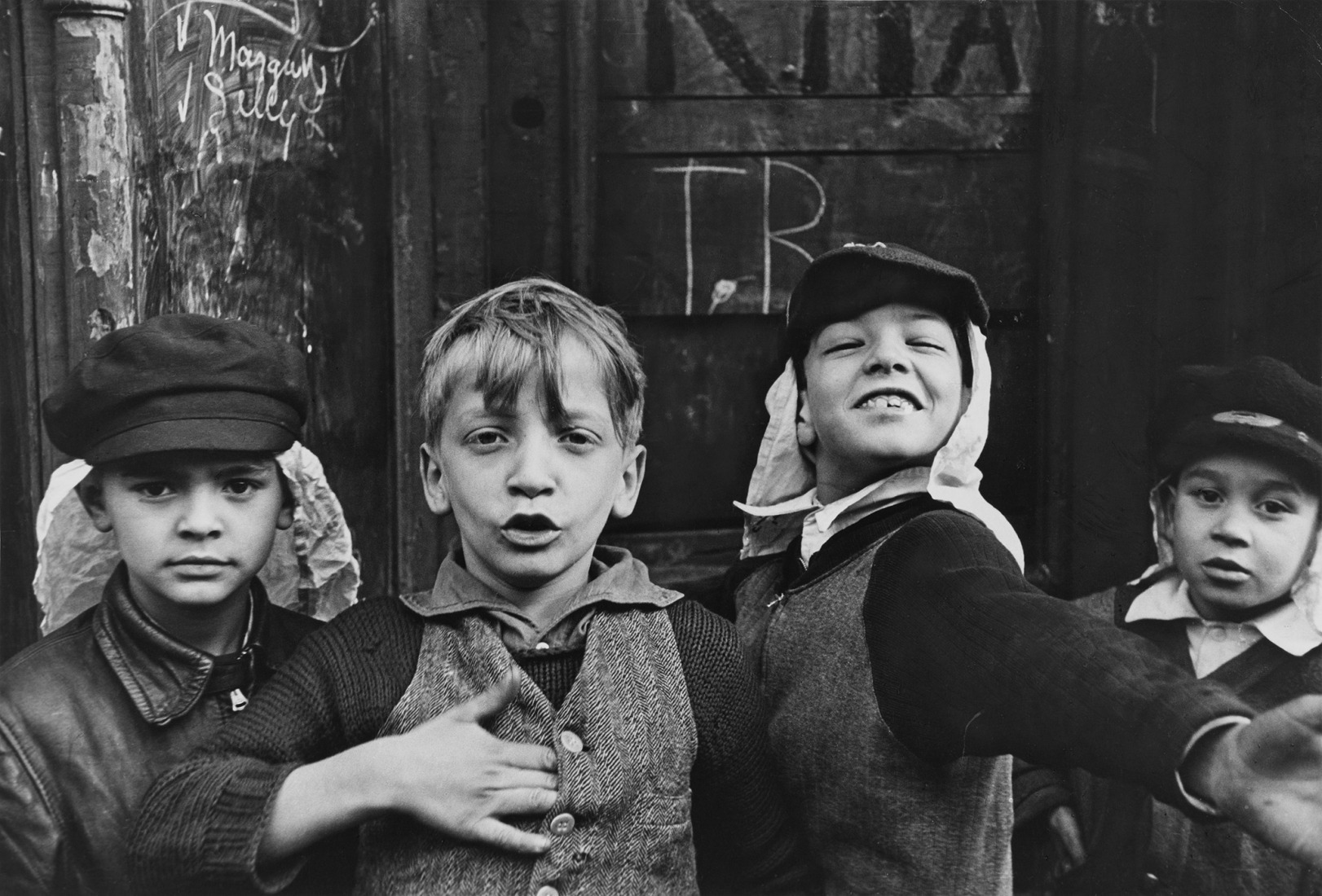Helen Levitt, N.Y., ca. 1940. Courtesy of Film Documents LLC, via Zander Galerie.