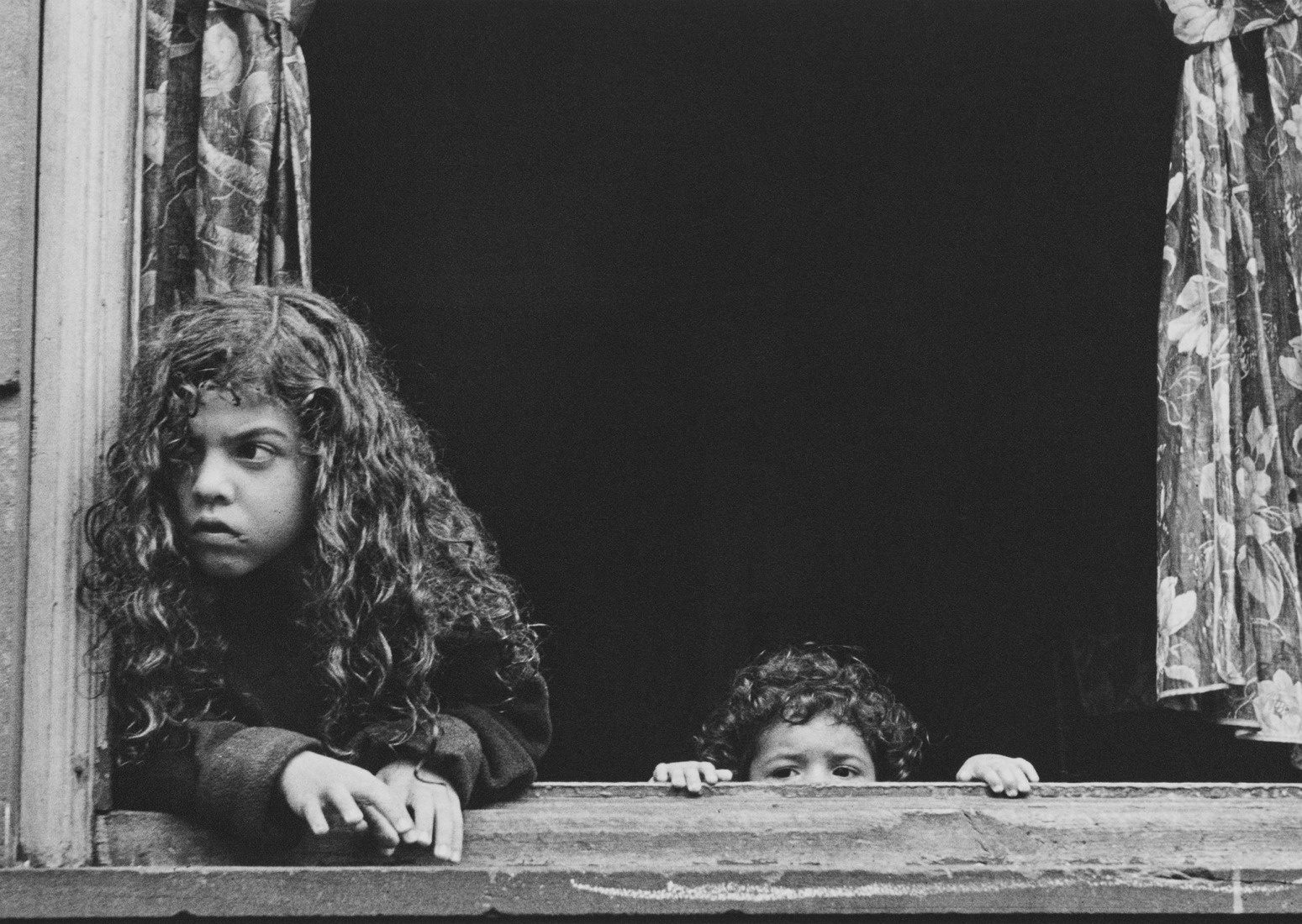 Helen Levitt, N.Y., ca. 1939. Courtesy of Film Documents LLC, via Zander Galerie.