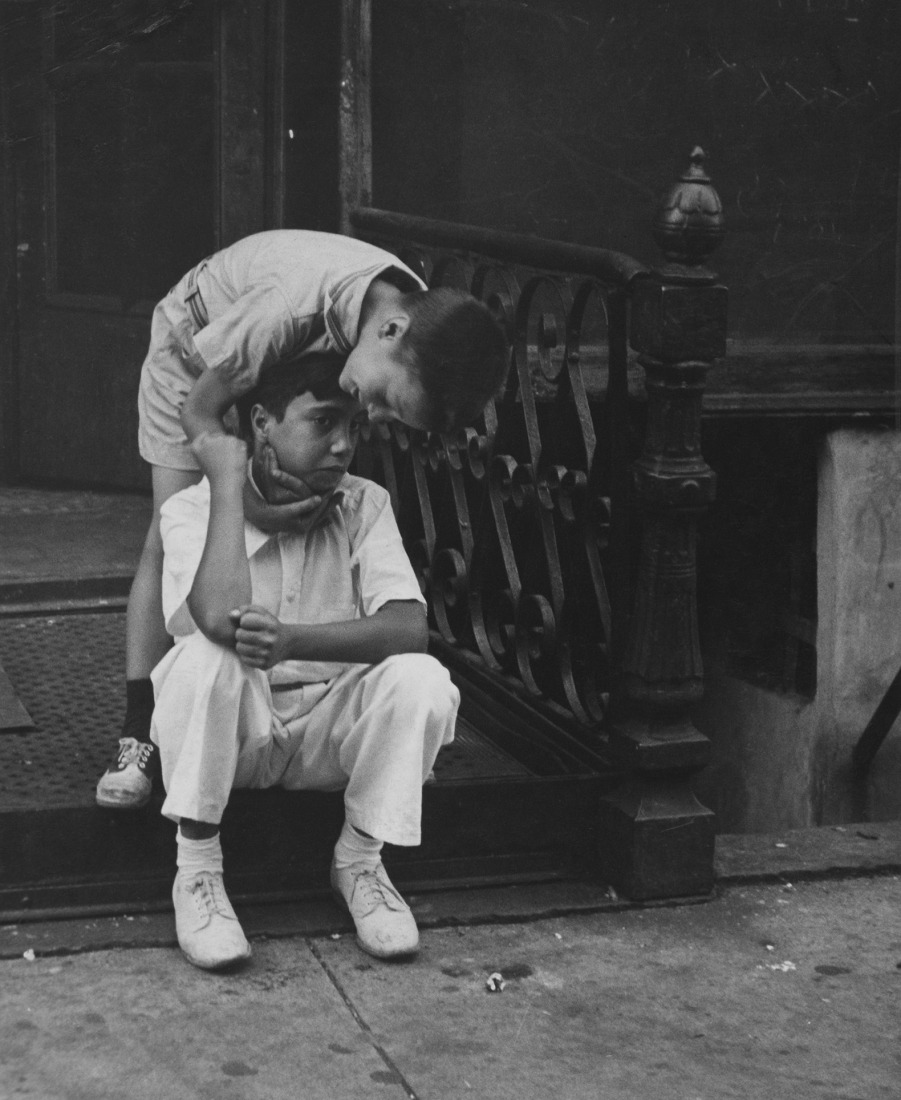 Helen Levitt, N.Y., ca. 1942. Courtesy of Film Documents LLC, via Zander Galerie.