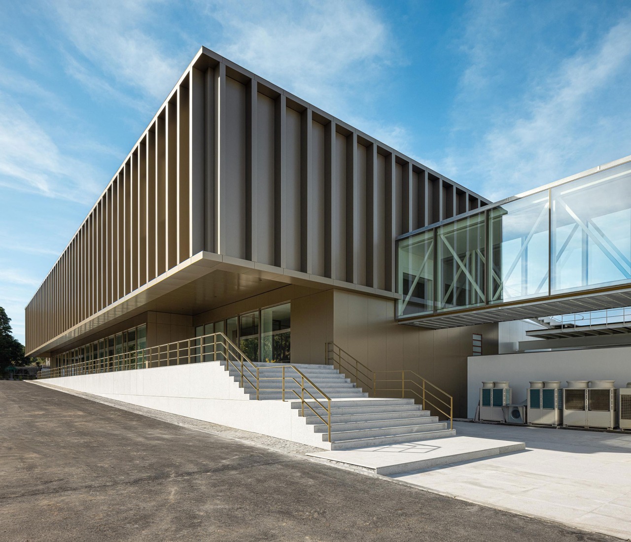 Nuevo edificio de la sede de la PRF por Impare Arquitectura. Fotografía por Ivo Tavares Studio.