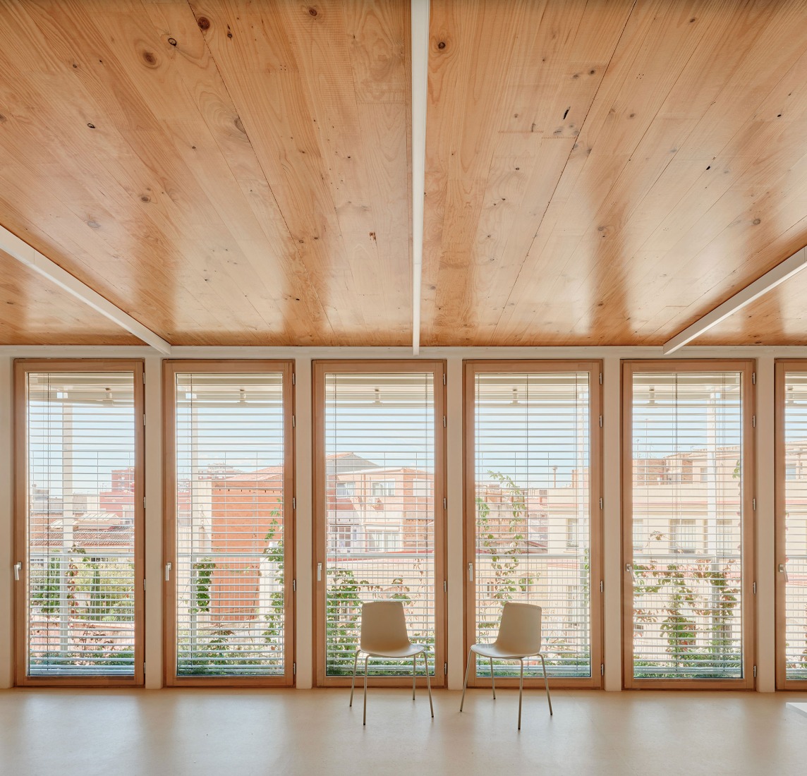 Sants Social Centre by Laos Arquitectura + Mercè Zazurca Codolà + César Sánchez Medrano. Photograph by Jose Hevia.