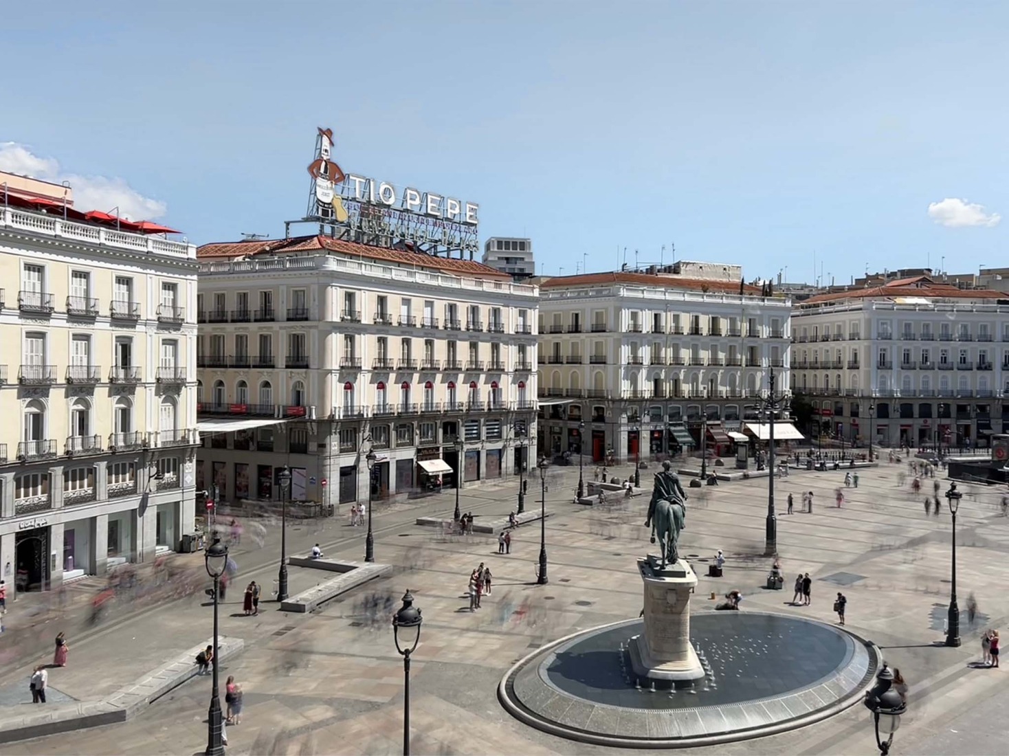 Reorganization of the Puerta del Sol area by Linazasoro & Sánchez Arquitectura. Photograph courtesy of Linazasoro & Sánchez.