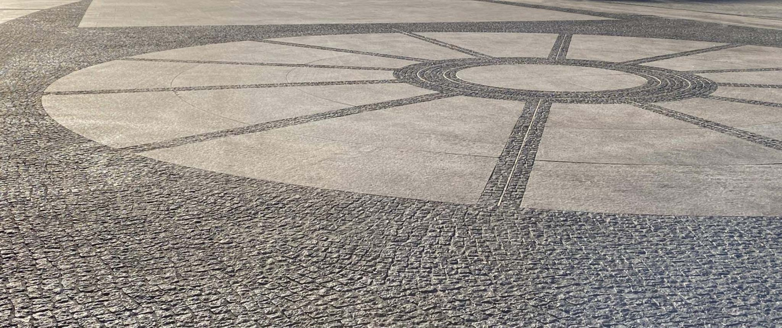 Reorganization of the Puerta del Sol area by Linazasoro & Sánchez Arquitectura. Photograph courtesy of Linazasoro & Sánchez.