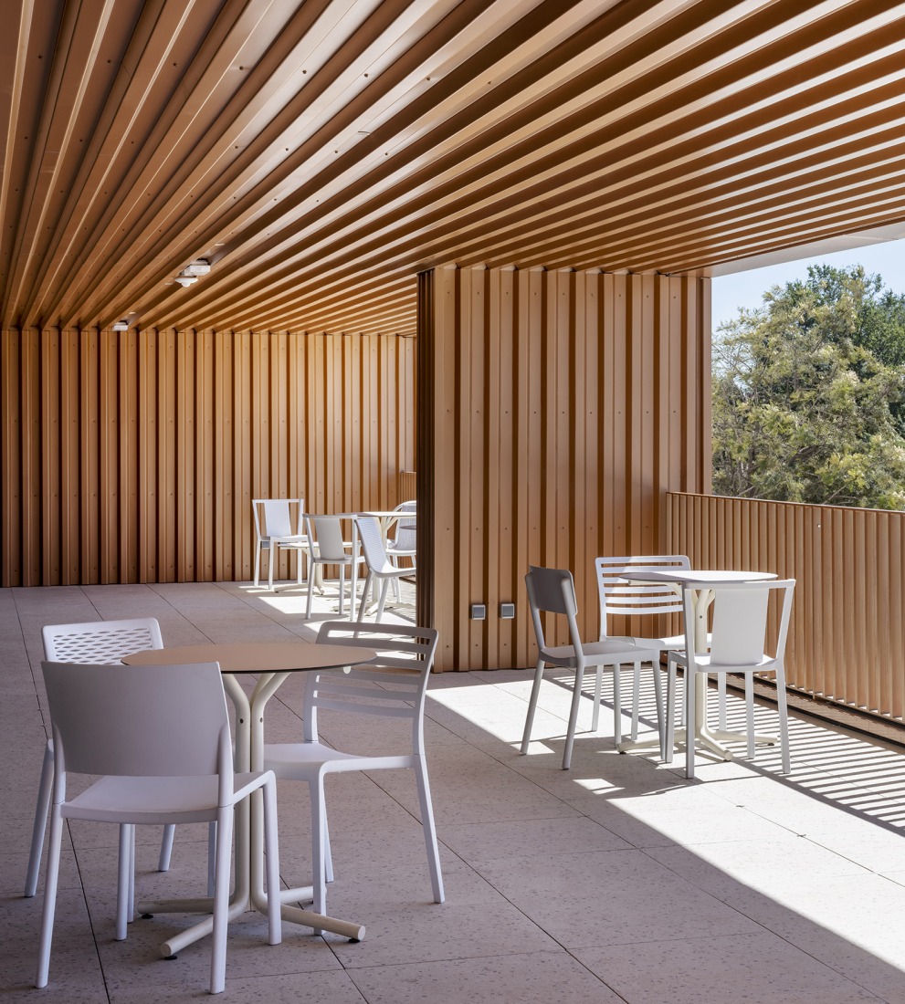 Student residence in Burjassot by Martín Lejarraga Oficina de Arquitectura. Photograph by David Frutos.