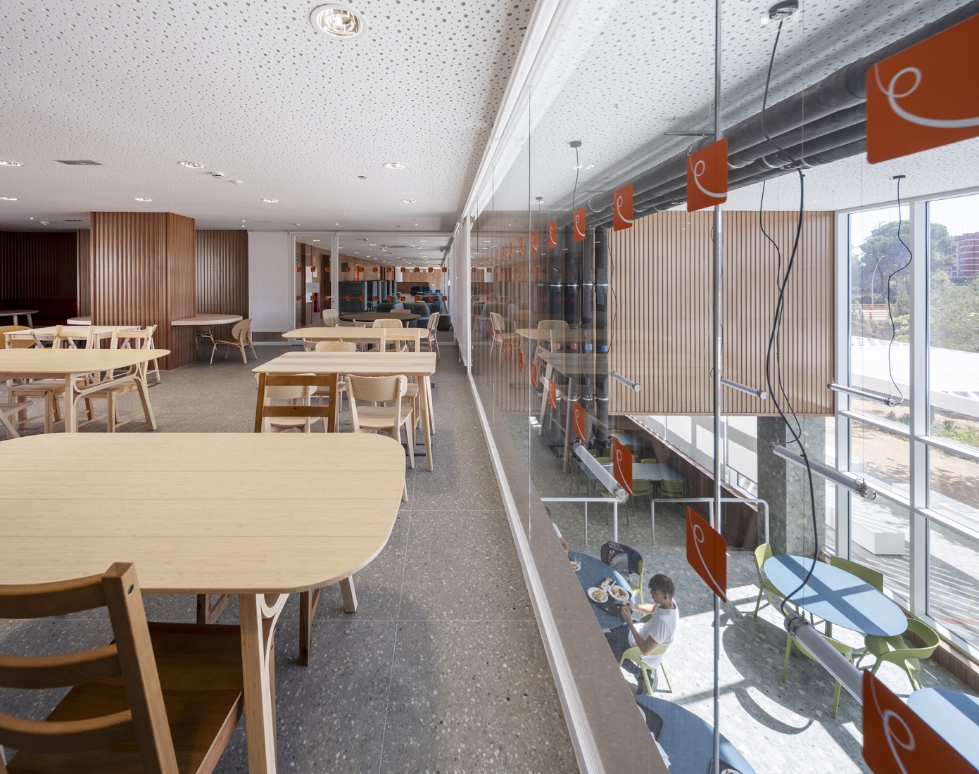 Student residence in Burjassot by Martín Lejarraga Oficina de Arquitectura. Photograph by David Frutos.