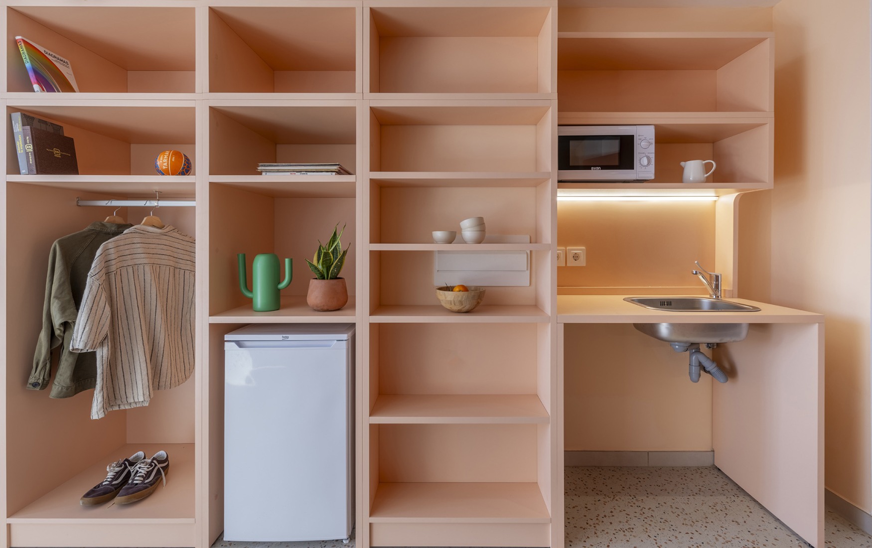 Student residence in Burjassot by Martín Lejarraga Oficina de Arquitectura. Photograph by David Frutos.