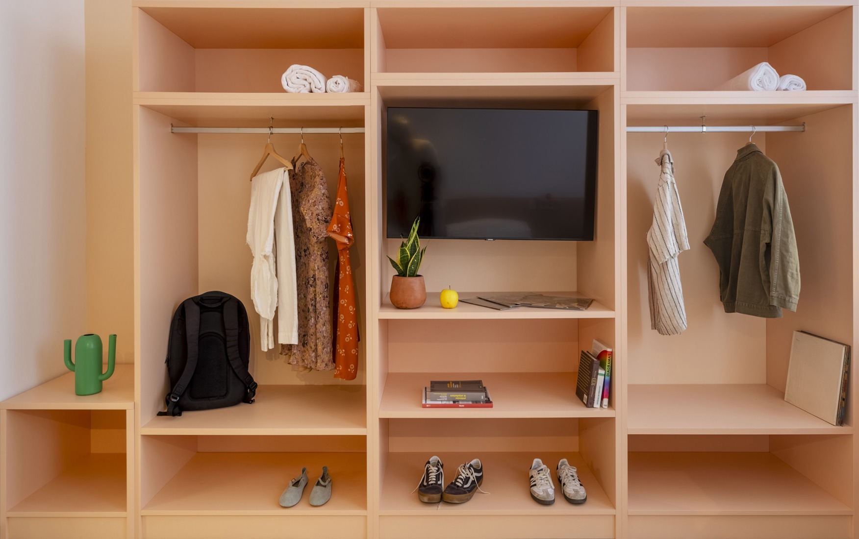 Student residence in Burjassot by Martín Lejarraga Oficina de Arquitectura. Photograph by David Frutos.