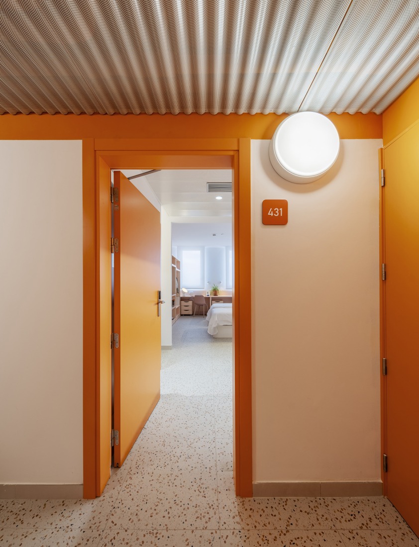Student residence in Burjassot by Martín Lejarraga Oficina de Arquitectura. Photograph by David Frutos.
