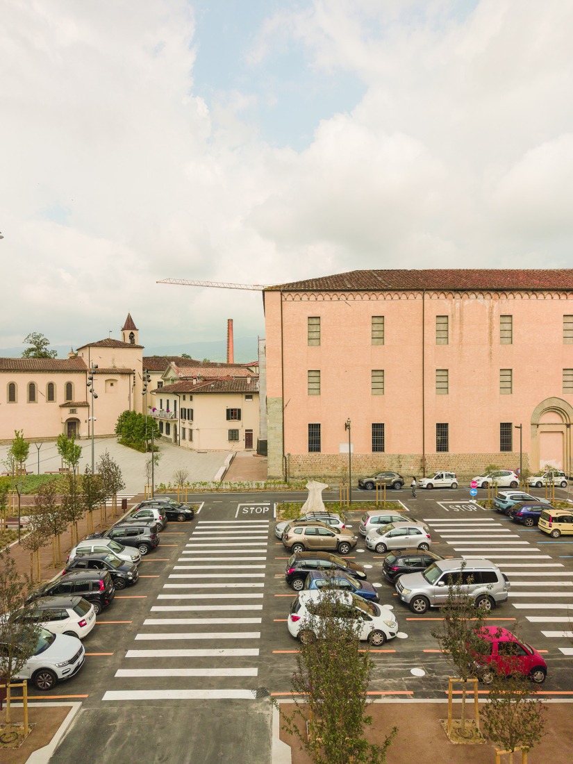 Plaza San Lorenzo en Pistoia por MICROSCAPE. Fotografía por Filippo Poli.