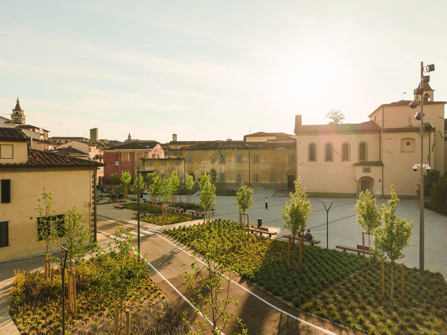 Plaza San Lorenzo en Pistoia por MICROSCAPE. Fotografía por Filippo Poli.