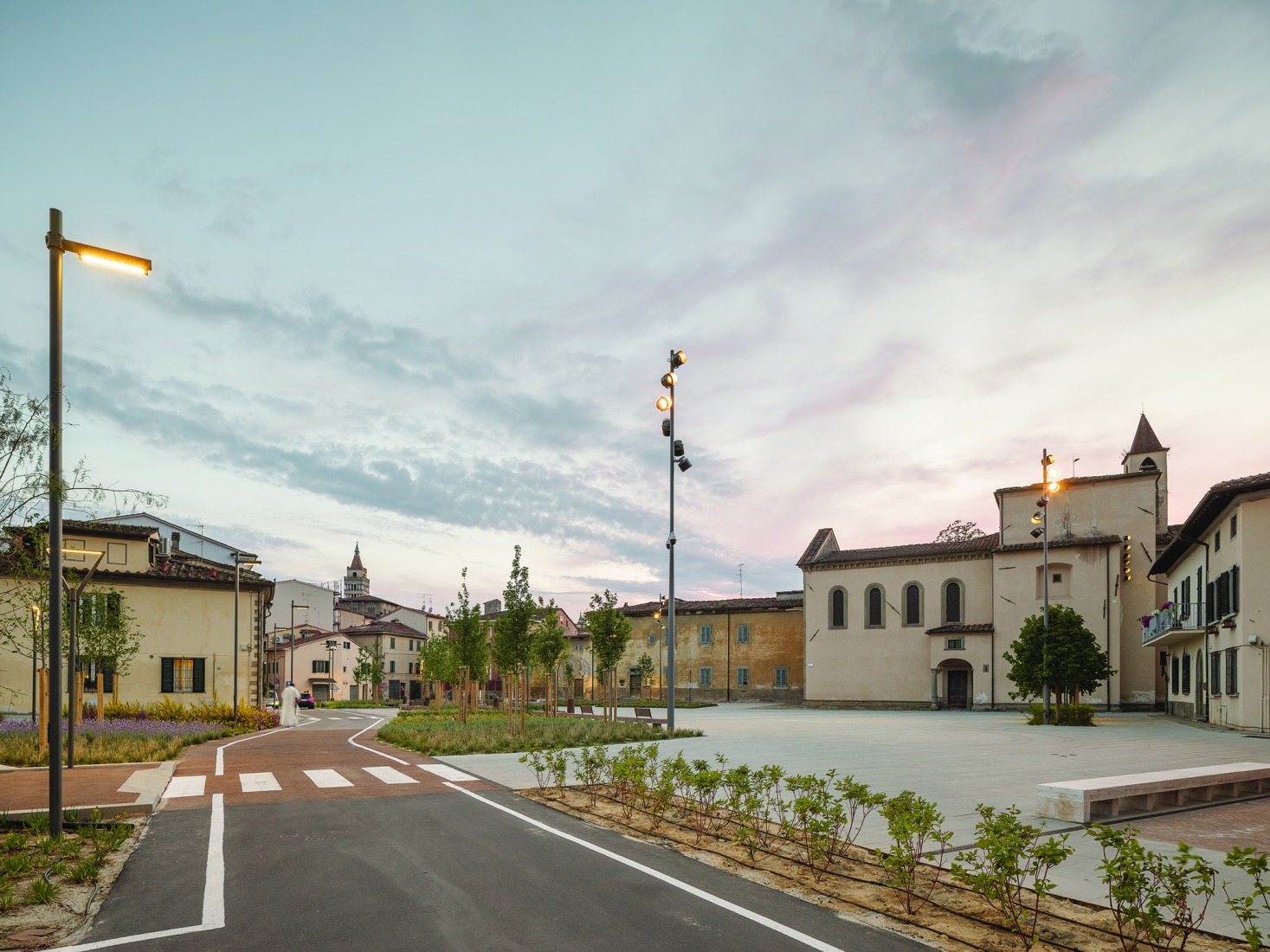 Plaza San Lorenzo en Pistoia por MICROSCAPE. Fotografía por Filippo Poli.