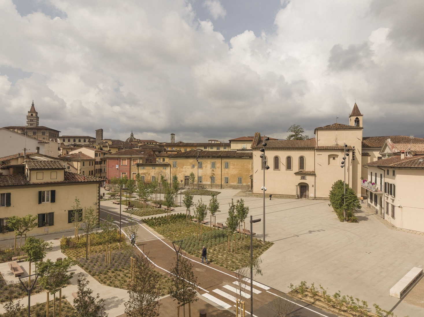 Piazza San Lorenzo in Pistoia by MICROSCAPE. Photograph by Filippo Poli.
