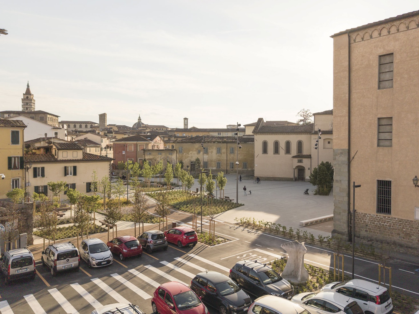 Piazza San Lorenzo in Pistoia by MICROSCAPE. Photograph by Filippo Poli.
