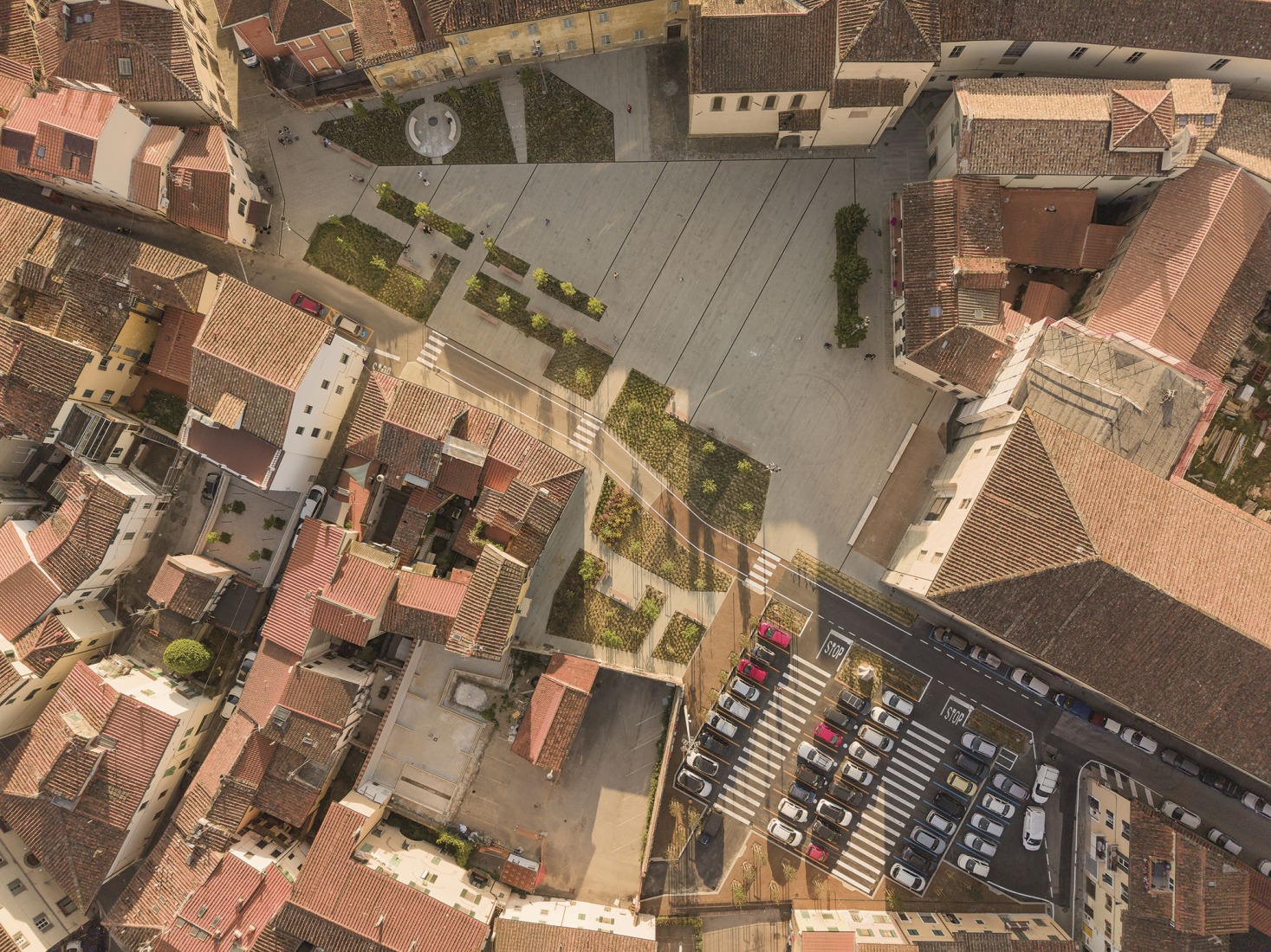 Piazza San Lorenzo in Pistoia by MICROSCAPE. Photograph by Filippo Poli.