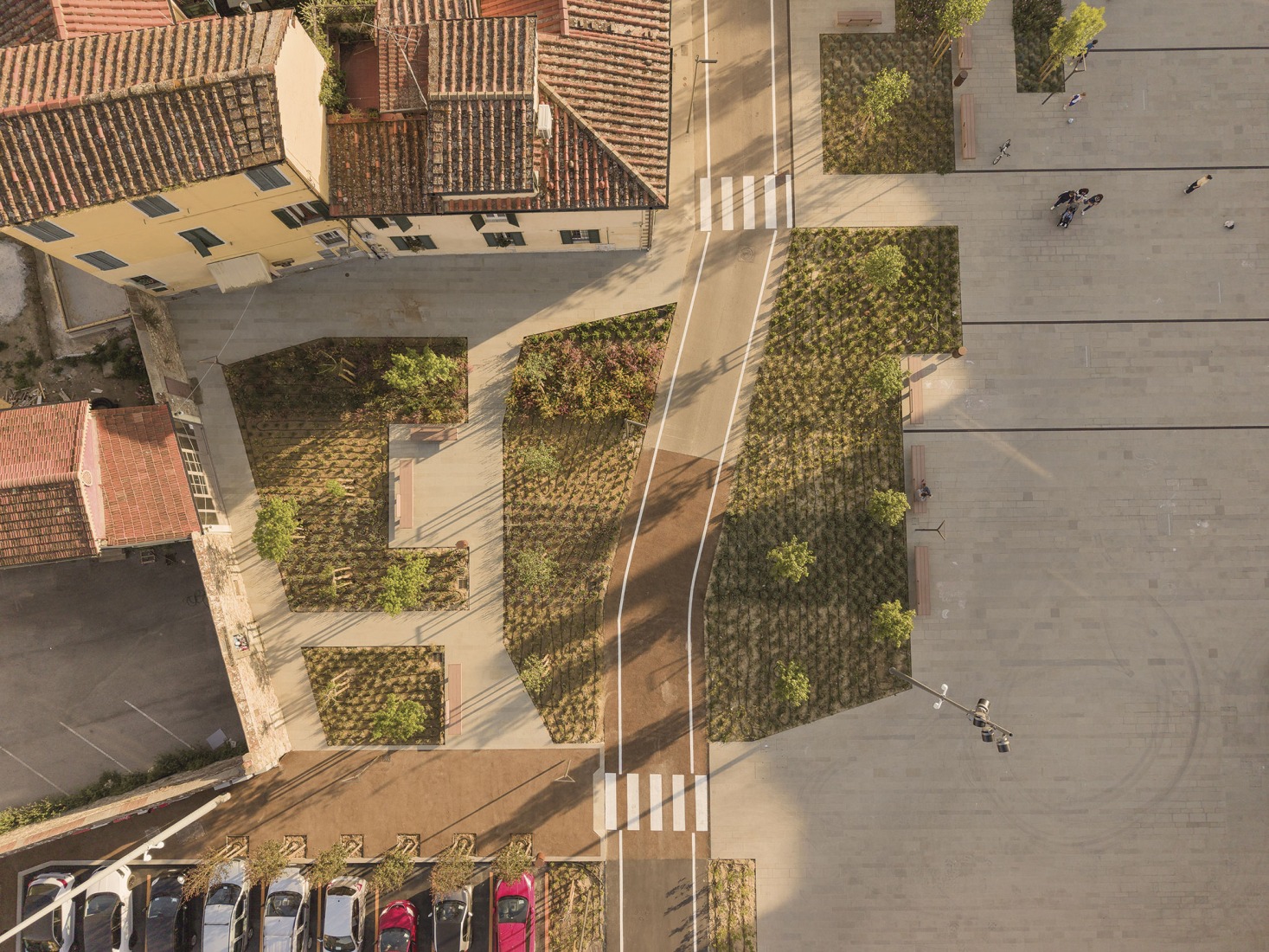 Piazza San Lorenzo in Pistoia by MICROSCAPE. Photograph by Filippo Poli.