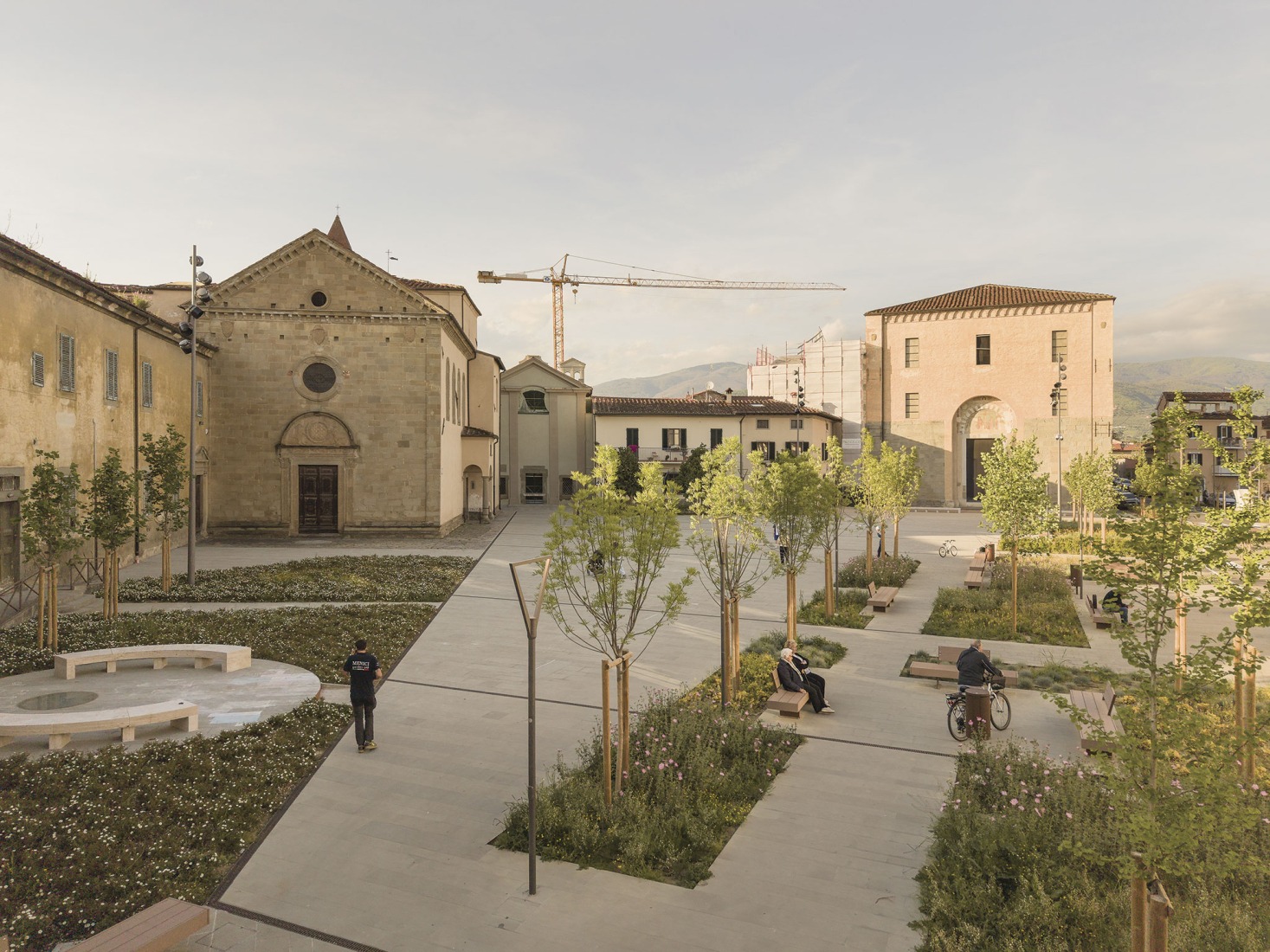 Piazza San Lorenzo in Pistoia by MICROSCAPE. Photograph by Filippo Poli.
