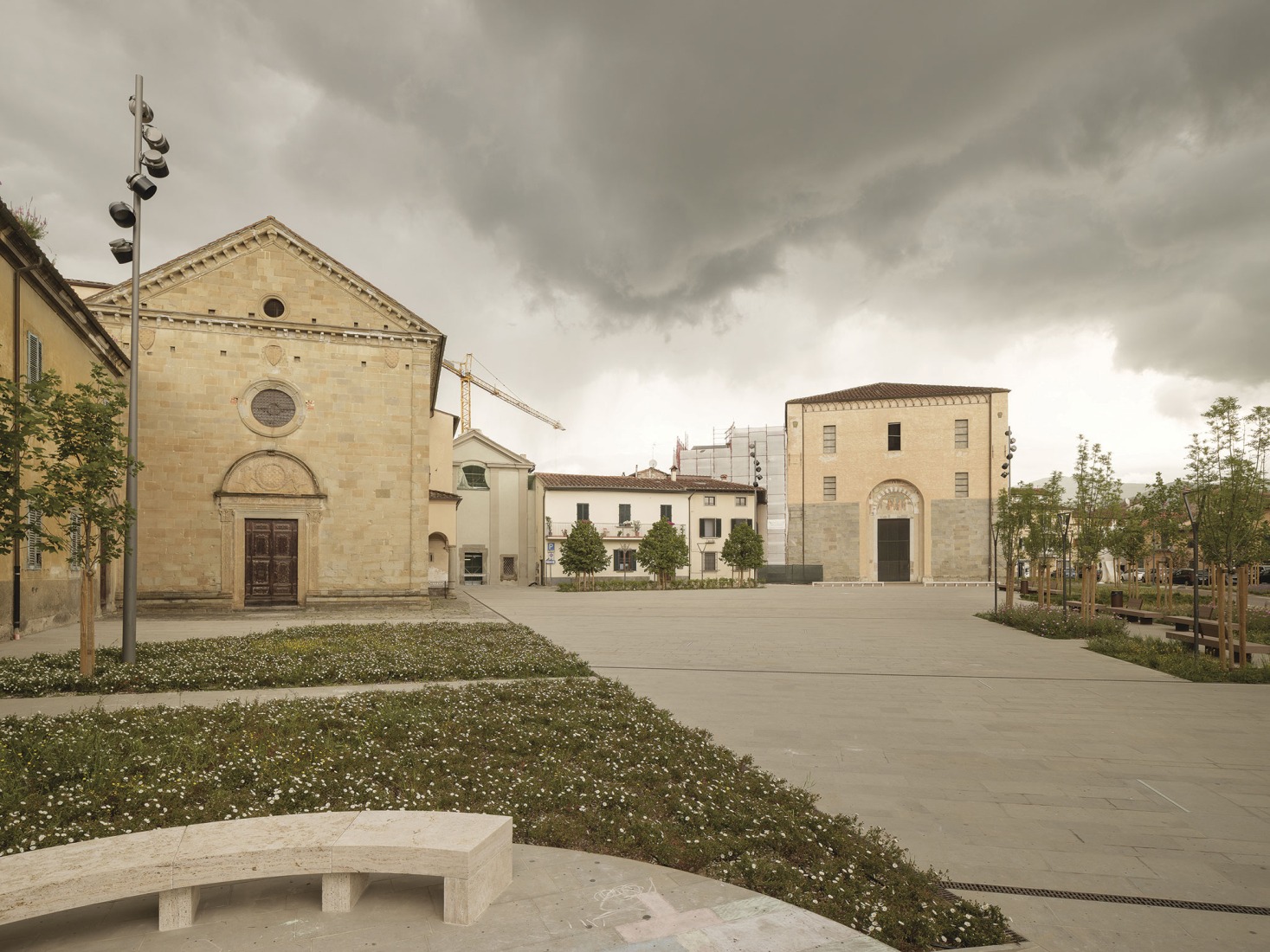 Piazza San Lorenzo in Pistoia by MICROSCAPE. Photograph by Filippo Poli.